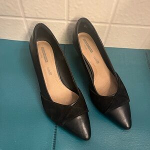 Clarks Women's Black Pumps